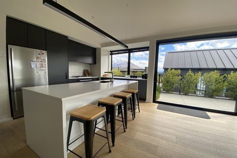 Photo of property in 2 Kotuku Lane, Jacks Point, Queenstown, 9371
