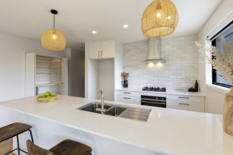 Photo of property in 4 Coopworth Road, Jacks Point, 9371