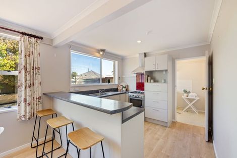 Photo of property in 10 Sophora Place, Parklands, Christchurch, 8083