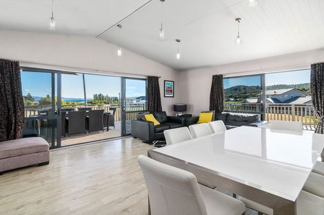 Photo of property in 136 Lisland Drive, Kinloch, Taupo, 3377