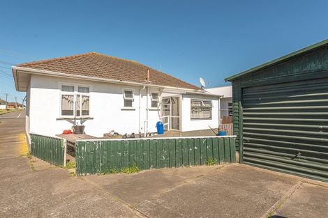 Photo of property in 48 Puriri Street, Gonville, Whanganui, 4501