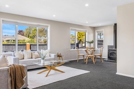 Photo of property in 1/5a Rossiter Avenue, Redwood, Christchurch, 8051