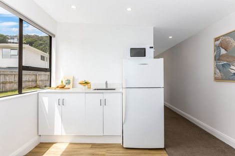 Photo of property in 27 Paremata Crescent, Paremata, Porirua, 5024