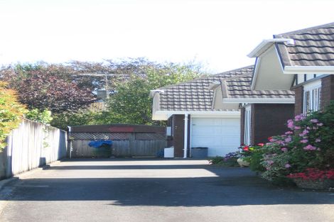 Photo of property in 2/4 Comeskey Grove, Elderslea, Upper Hutt, 5018