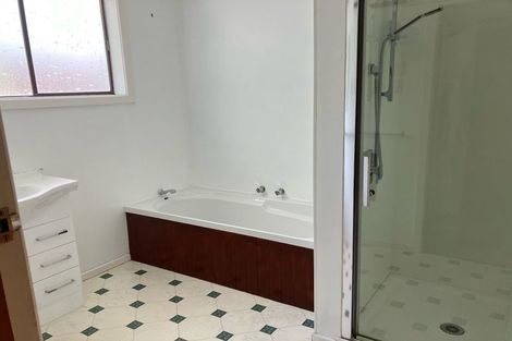 Photo of property in 10 Iona Street, Lawrence, 9532