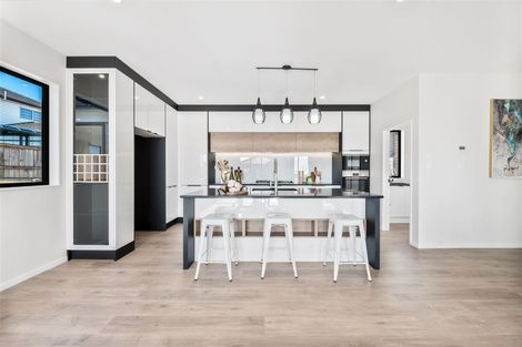 Photo of property in 2 Piki Street, Flat Bush, Auckland, 2019