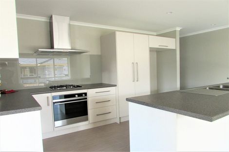 Photo of property in 17 Poulson Grove, Trentham, Upper Hutt, 5018