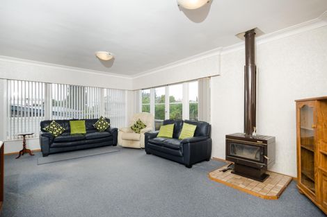 Photo of property in 38 Woodside Road, Massey, Auckland, 0614
