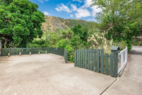 Photo of property in 66 Tilley Road, Paekakariki, 5034