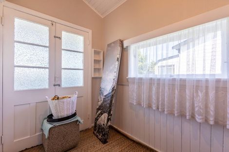 Photo of property in 15 Albert Street, Dannevirke, 4930