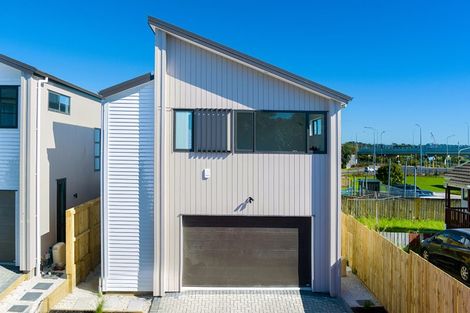 Photo of property in 53 Meadowood Drive, Unsworth Heights, Auckland, 0632