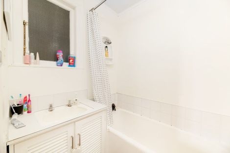 Photo of property in 37a Queen Road, Bellevue, Tauranga, 3110