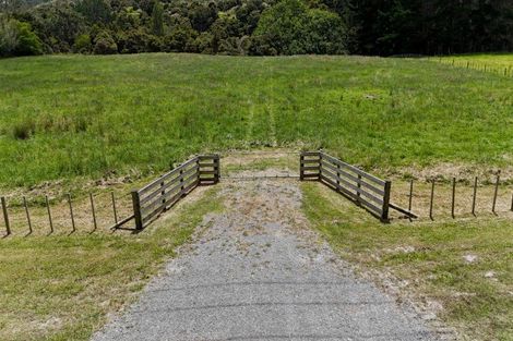 Photo of property in 238 Wharehine Road, Tauhoa, Wellsford, 0973
