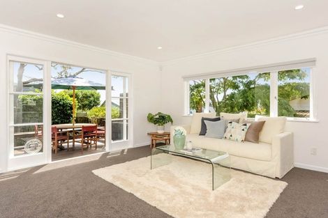 Photo of property in 36 Gilliam Street, New Lynn, Auckland, 0600