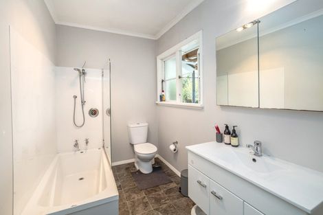 Photo of property in 24 Lansdowne Crescent, Lansdowne, Masterton, 5810