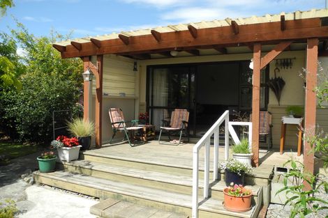 Photo of property in 8 Moorhouse Street, Waimate, 7924