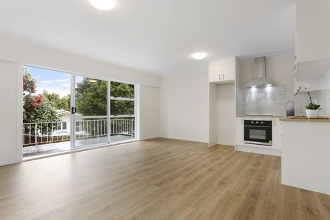 Photo of property in 65 Hamlin Road, Mount Wellington, Auckland, 1060