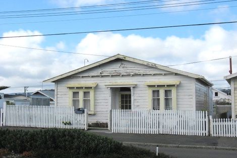 Photo of property in 87 Ross Street, Lyall Bay, Wellington, 6022