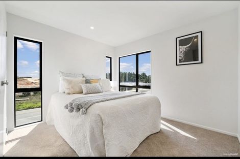 Photo of property in 14 Picturesque Drive, Flat Bush, Auckland, 2019
