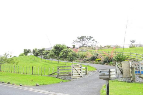 Photo of property in 26 Terry Smyth Drive, Kumeu, 0892