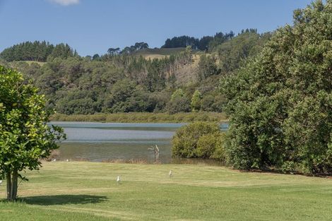 Photo of property in 2 Admiral Drive, Cooks Beach, Whitianga, 3591