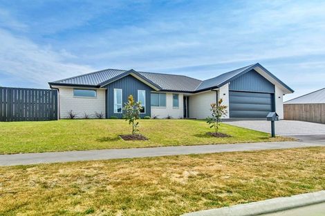 Photo of property in 15 Kingsdowne Drive, West Melton, 7618