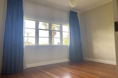 Photo of property in 7 Otahuri Crescent, Greenlane, Auckland, 1051