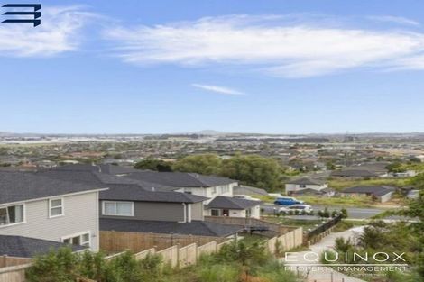 Photo of property in 124 Joseph Street, Flat Bush, Auckland, 2019