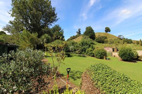 Photo of property in 7 Wilson Road, Hunterville, 4730