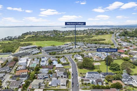 Photo of property in 17 Richard Avenue, Bucklands Beach, Auckland, 2014