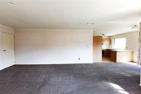 Photo of property in 42 Carisbrook Crescent, Papakura, 2110