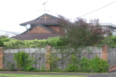 Photo of property in 1/6 Penzance Road, Mairangi Bay, Auckland, 0630