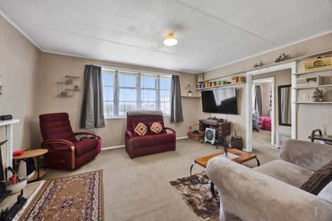 Photo of property in 325 Matangara Road, Hawera, 4672