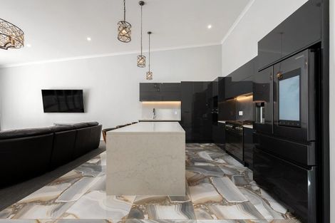 Photo of property in 23 Glenside Road, Glenside, Wellington, 6037