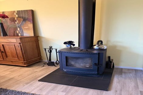 Photo of property in 102 Avon Road, Clifton, Invercargill, 9812