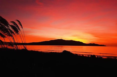 Photo of property in 1 Toru Road, Paraparaumu Beach, Paraparaumu, 5032