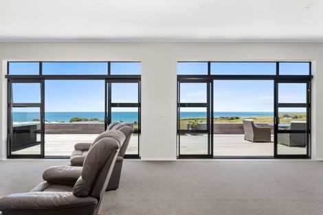 Photo of property in 5 Pukeko Place, Riversdale Beach, Masterton, 5872