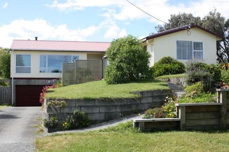 Photo of property in 50 Moana Street, Otaki Beach, Otaki, 5512