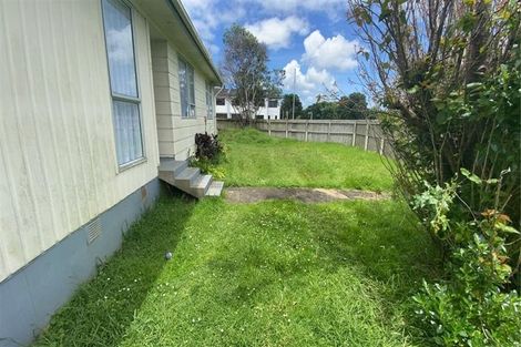 Photo of property in 2 Adel Place, Weymouth, Auckland, 2103