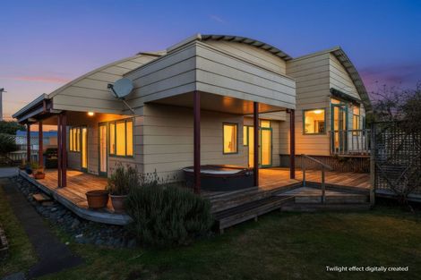 Photo of property in 7 Marquet Place, Tairua, 3508