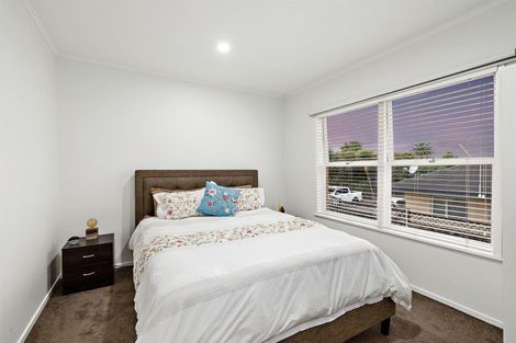 Photo of property in 1/21 East Coast Road, Milford, Auckland, 0620