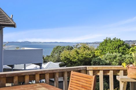 Photo of property in 13 Colmar Road, Mellons Bay, Auckland, 2014