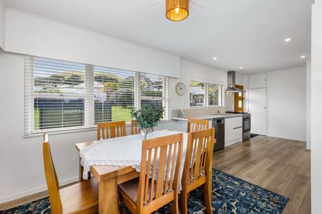 Photo of property in 121 Wallace Road, Mangere Bridge, Auckland, 2022