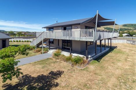 Photo of property in 136 Lisland Drive, Kinloch, Taupo, 3377