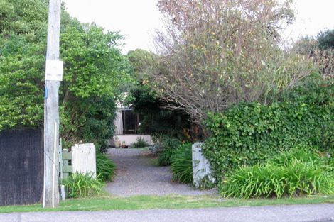 Photo of property in 50 Waimea Road, Waikanae Beach, Waikanae, 5036