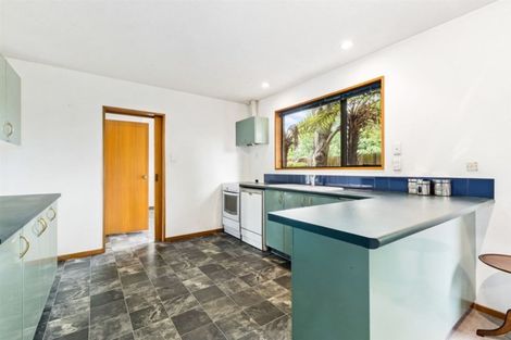 Photo of property in 100 Regency Crescent, Redwood, Christchurch, 8051