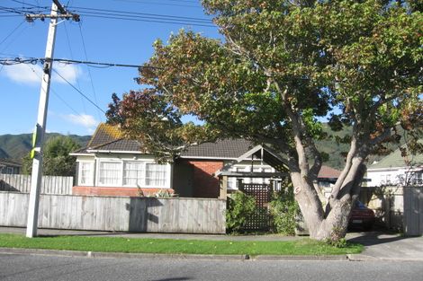 Photo of property in 19 Cole Street, Naenae, Lower Hutt, 5011