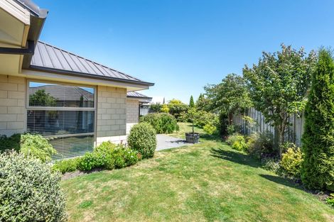 Photo of property in 16 Watkins Drive, Rangiora, 7400
