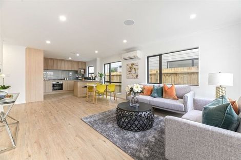 Photo of property in 30c Godley Road, Green Bay, Auckland, 0604