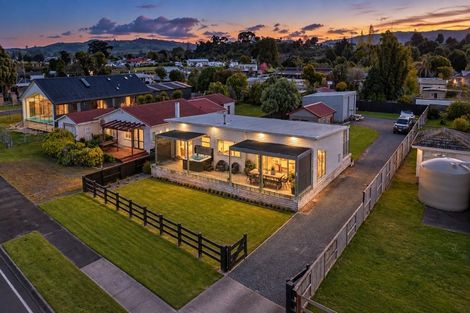 Photo of property in 989 East Coast Road, Kaiaua, Miranda, 2473